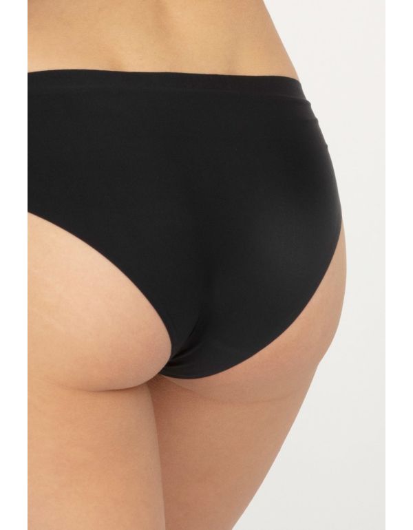 Varrás nélküli mini bikini ultra kényelmes bugyi